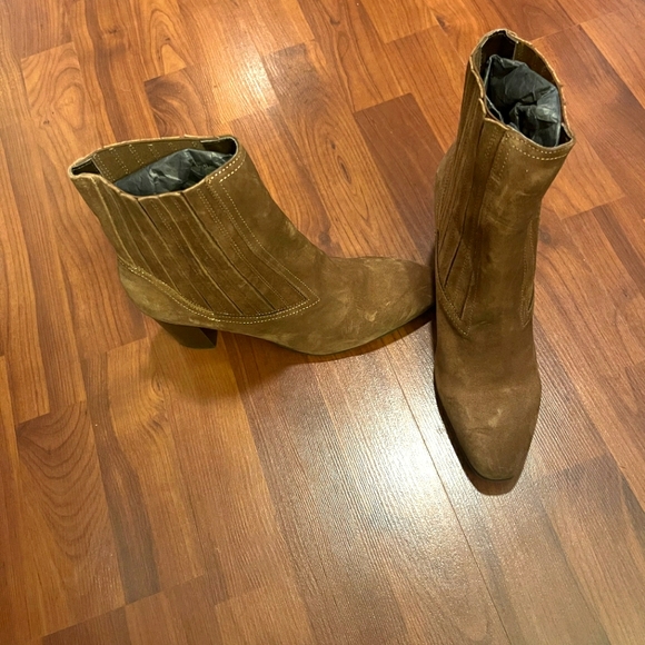 Aquatalia Suede Brown Lux Boots! Size 8.5. EUC, 1 Wear! Comfortable and Stylish! - Picture 3 of 3